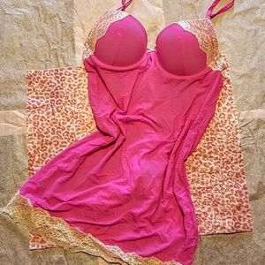 VICTORIA'S SECRET PUSH UP CHEMISE,  36B